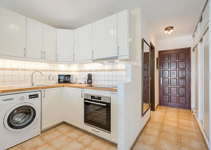 Heated Pool Marina Primavera Адехе